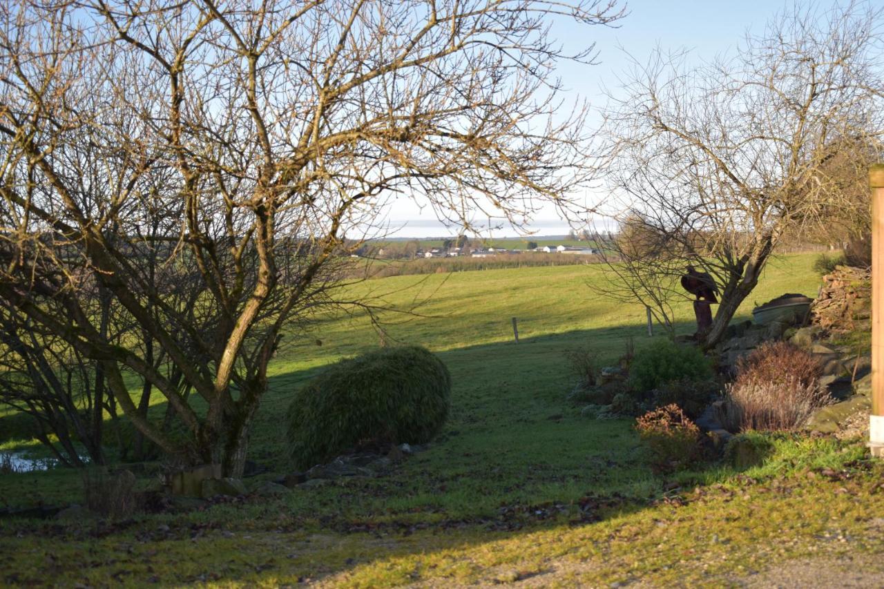 Gite Du Cheval Blanc Sainte-Ode Buitenkant foto